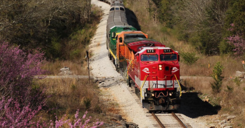 This 168-Mile Train Ride Is The Most Relaxing Way To Enjoy Nashville Scenery