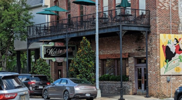 One Of The Oldest Restaurants In Mississippi Is Also The Most Delicious
