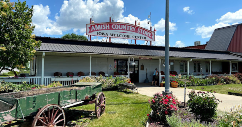 The Amish Flea Market Every Iowan Needs To Explore At Least Once