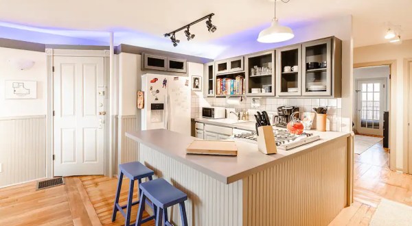 This Seinfeld Airbnb In Ohio Is So Authentic, You Might Expect Kramer To Burst Through The Door