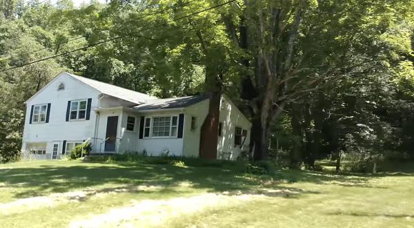 This Entire Neighborhood In Connecticut Was Mysteriously Abandoned And Nobody Knows Why