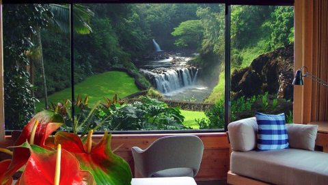 There's A Riverside VRBO In Hawaii And It's Just Like Spending The Night Outside In The Jungle