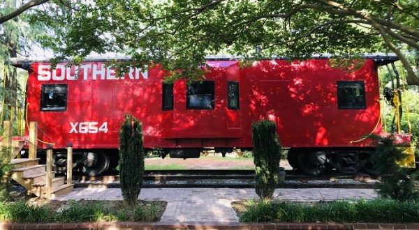 This South Carolina Caboose Is A B&B Room On Wheels And You Have To Check It Out
