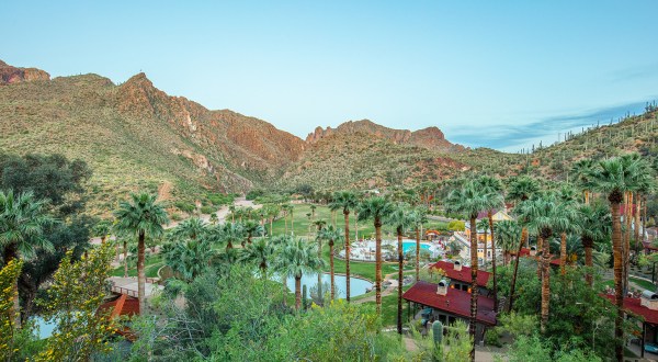 Celebrities Used To Flock To This Tiny Arizona Town To Experience Its Healing Mineral Waters