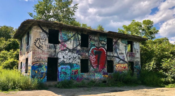 The History Behind This Abandoned Town In Pennsylvania Is Bizarre But True