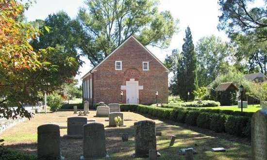 The Oldest Church In North Carolina Dates Back To The 1700s And You Need To See It