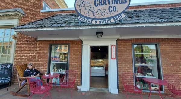 The Small Town In North Carolina Boasting World-Famous Pie Is The Sweetest Day Trip Destination