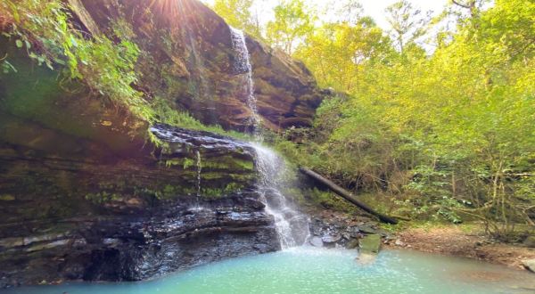 The Hike To This Pretty Arkansas Waterfall Is Short And Sweet