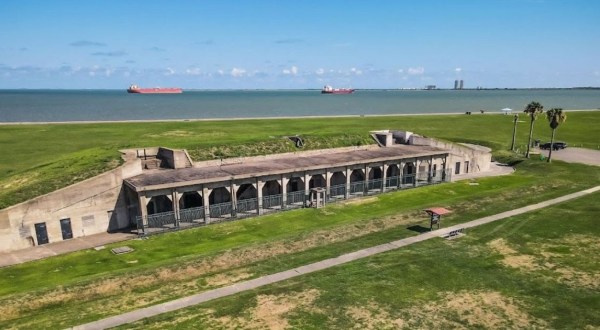 Everyone In Texas Should See What’s Inside The Walls Of This Abandoned Fort
