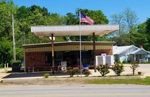 This Unassuming Gas Station Has The Very Best Cheesecakes You Can Possibly Find In Arkansas