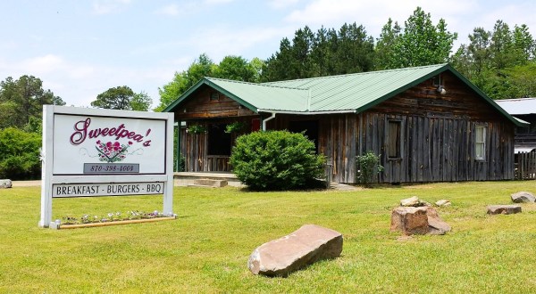 This Family Restaurant In Arkansas Is Worth A Trip To The Country