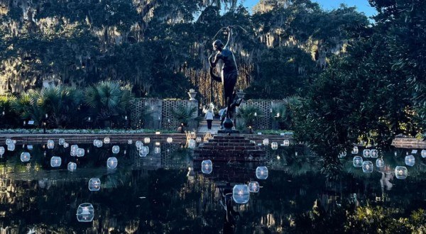 There’s Nothing More Enchanting Than A Winter Getaway To This South Carolina Small Town