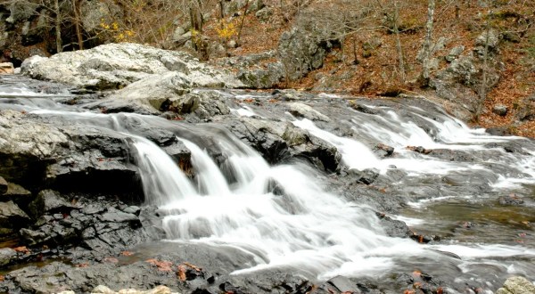 7 Unbelievable Arkansas Waterfalls Hiding In Plain Sight… No Hiking Required