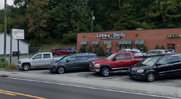 The One Italian Restaurant In West Virginia With Surprisingly Delicious Burgers