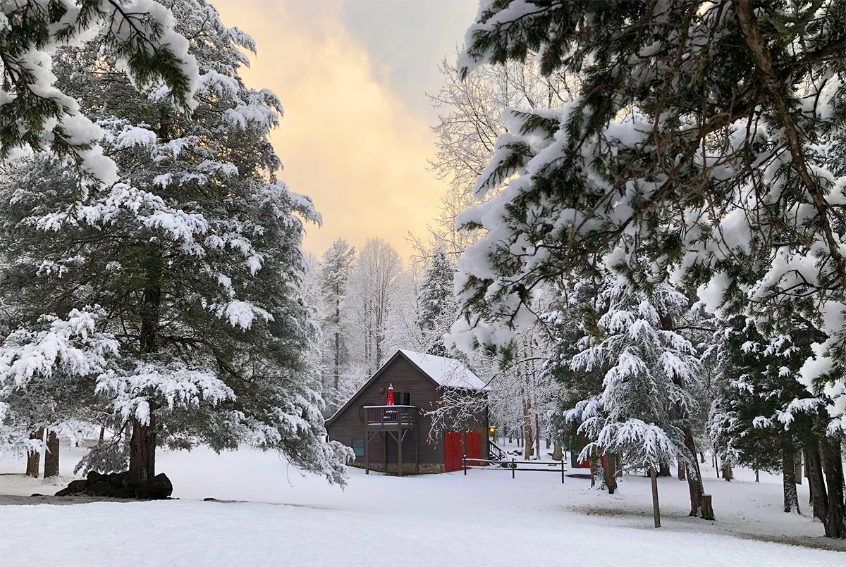 There’s Nothing More Enchanting Than A Winter Getaway To This Virginia Small Town