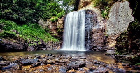 The Ultimate North Carolina Waterfall Road Trip Will Take You To 8 Scenic Spots In The State