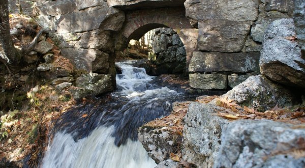 Maine’s Scenic Waterfall Loop Will Take You To 8 Different Waterfalls