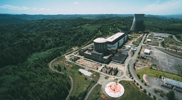The Abandoned Nuclear Power Plant In Washington Is One Of The Eeriest Places In America