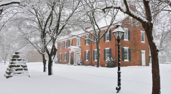 The Historic Town In Delaware That Comes Alive During The Winter Season