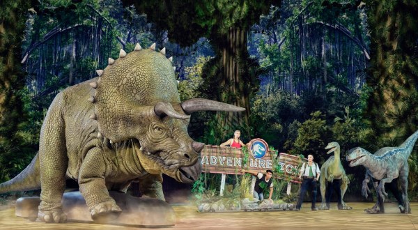 An Interactive Show With Life-Size Dinosaurs Is Coming To Florida Soon