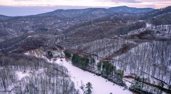 The North Carolina Resort Where You Can Go Night Skiing, Snowboarding, And Tubing This Winter, Wolf Ridge Ski Resort