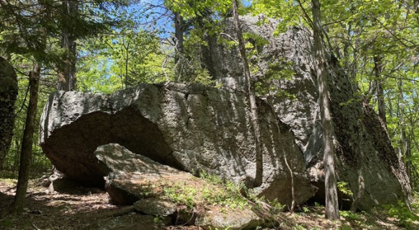The Marvelous 2.3-Mile Trail In New Hampshire Leads Adventurers To Little-Known Glacial Boulders