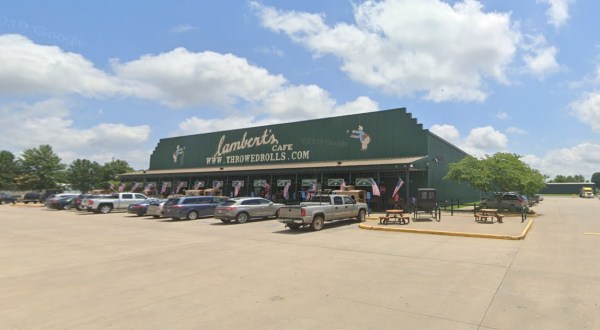 Countless Celebrities Have Loved This Iconic Missouri Diner For Decades