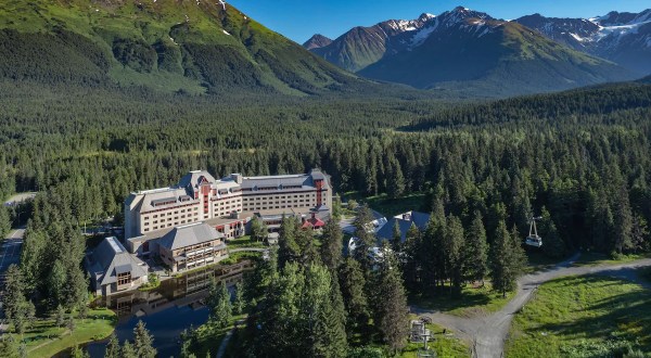 Best Hotels & Resorts In Alaska: 12 Amazing Places To Stay