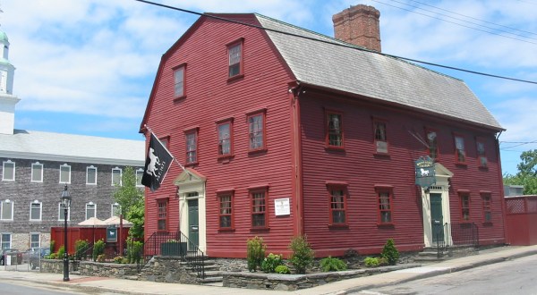 Dine At The Historic Spot In Rhode Island Where George Washington Is Said To Have Visited