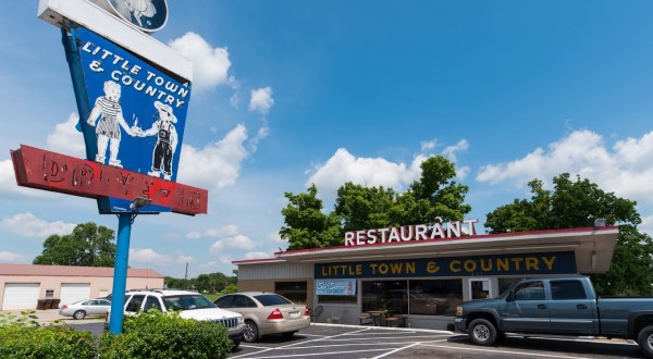 It Should Be Illegal To Drive Through Bedford, Kentucky Without Stopping At Little Town & Country Restaurant