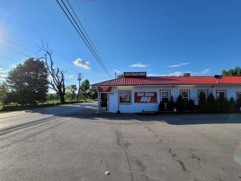 Some Of The Most Mouthwatering BBQ In Kentucky Is Served At This Unassuming Local Gem