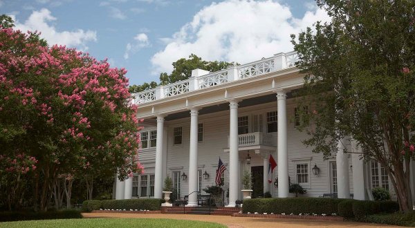 Best Hotels & Resorts in Mississippi: 12 Amazing Places to Stay