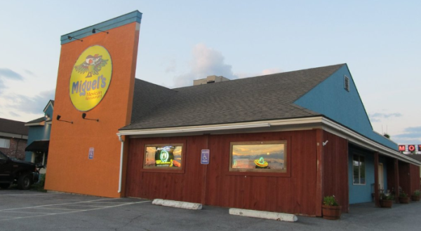 The One Mexican Restaurant In Maine With Surprisingly Delicious Burgers