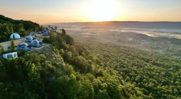 There’s A Breathtaking Glamping Farm Tucked Away Near Several Tennessee State Parks