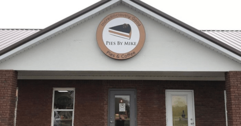 People Are Going Wild Over The Homemade Pecan Pie At This Alabama Bakery