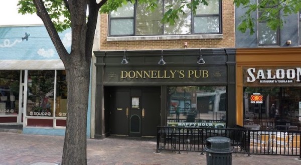 Dine At The Historic Spot In Iowa Where Kurt Vonnegut Drank Guinness