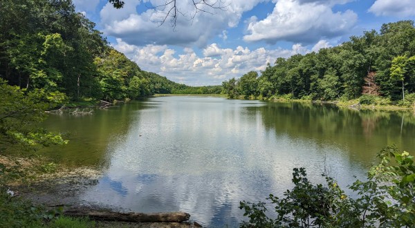 Take This Easy Trail To An Amazing, Crystal-Clear Lake In Indiana