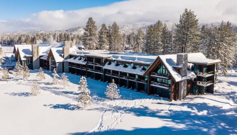The Nevada Resort Where You Can Go Ice Skating, Make Homemade S'mores, And More This Winter