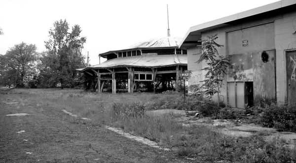 These 7 Abandoned Amusement Parks In Connecticut Provide An Eerie Glimpse Into The Past