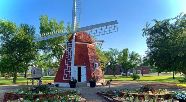 This Enchanting And Historic Town In North Dakota Is The Perfect Day Trip Destination
