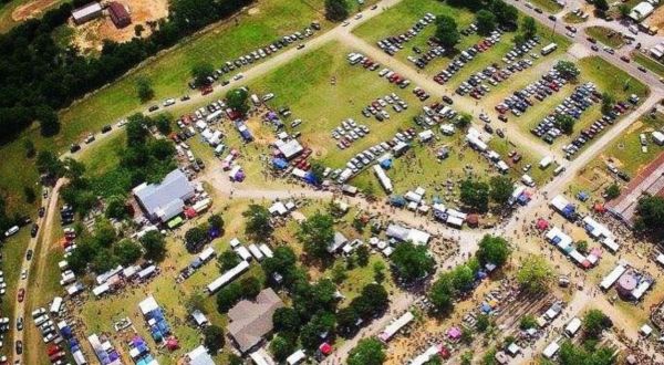 You Could Easily Spend All Weekend At This Enormous Oklahoma Flea Market