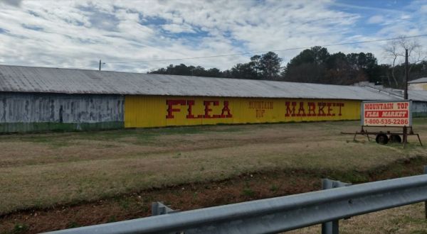 One Of The Biggest And Best Flea Markets In Alabama Is Mountain Top Flea Market