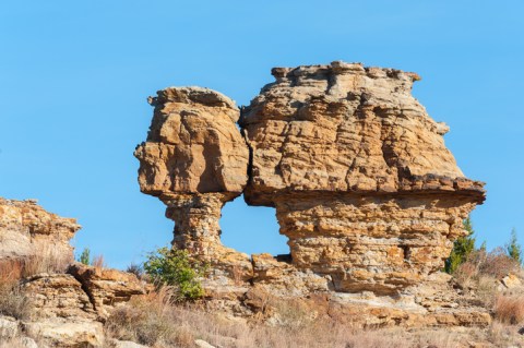 You'd Never Know One Of The Most Incredible Natural Wonders In Oklahoma Is Hiding In This State Park