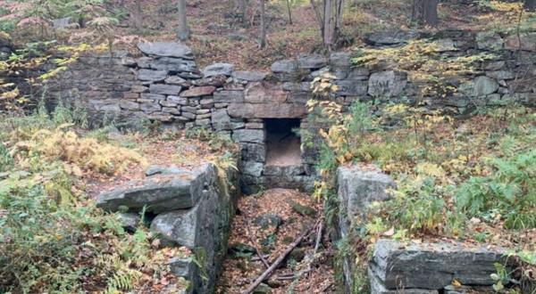 The Creepiest Hike In Connecticut Takes You Through The Ruins Of A Deserted Village