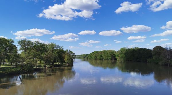 The Marvelous 13-Mile Trail In Indiana That Leads Adventurers To Little-Known River Views