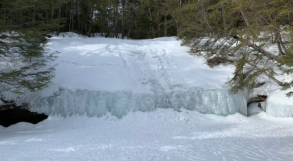 The Little-Known Park In New Hampshire That Transforms Into An Ice Palace In The Winter