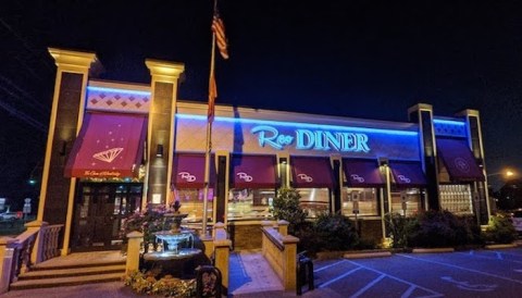 Countless Celebrities Have Loved This Iconic New Jersey Diner For Decades
