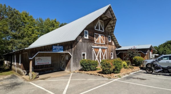 This Rustic Barn Restaurant In Tennessee Serves Up Heaping Helpings Of Country Cooking