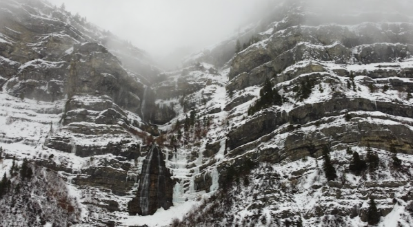 The Park And Waterfall In Utah That Transforms Into An Ice Palace In The Winter