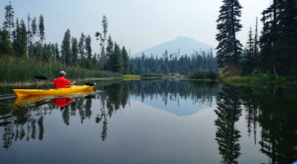 Paddling On Hosmer Lake Is A Magical Oregon Adventure That Will Light Up Your Soul